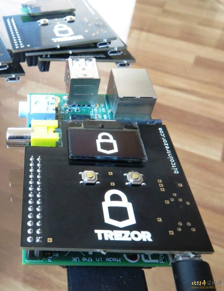 硬件钱包TREZOR给开发者分发树莓派开发板